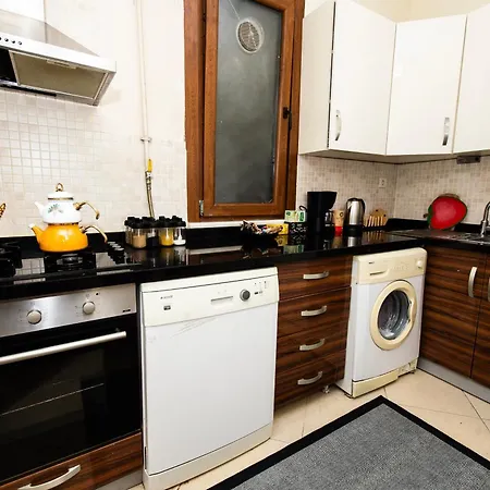 Apartament Kadikoey Bogada 4+1 Full Esyali Daire