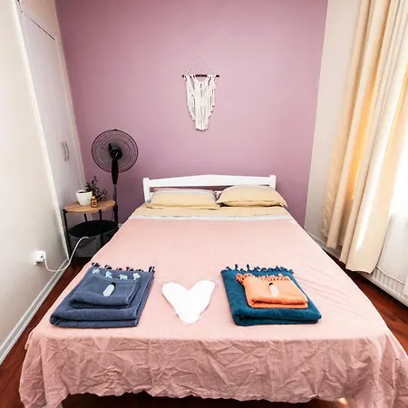 Kadikoey Bogada 4+1 Full Esyali Daire Apartament