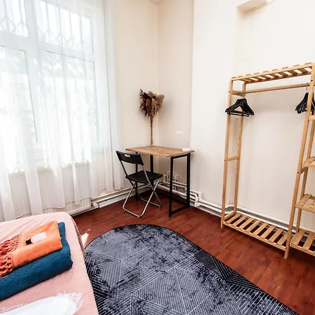 Kadikoey Bogada 4+1 Full Esyali Daire Apartament