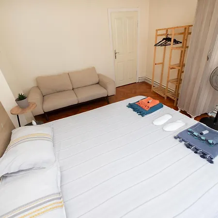 Appartement Kadikoey Bogada 4+1 Full Esyali Daire Istanboel